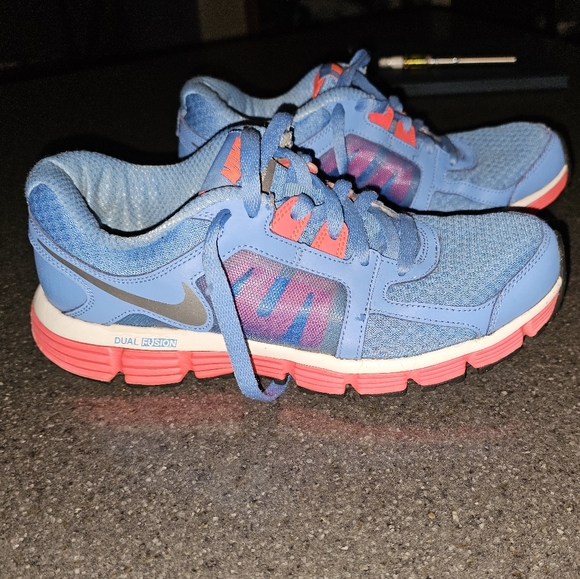 NIKE Dual Fusion woman 8.5 - Picture 1 of 16